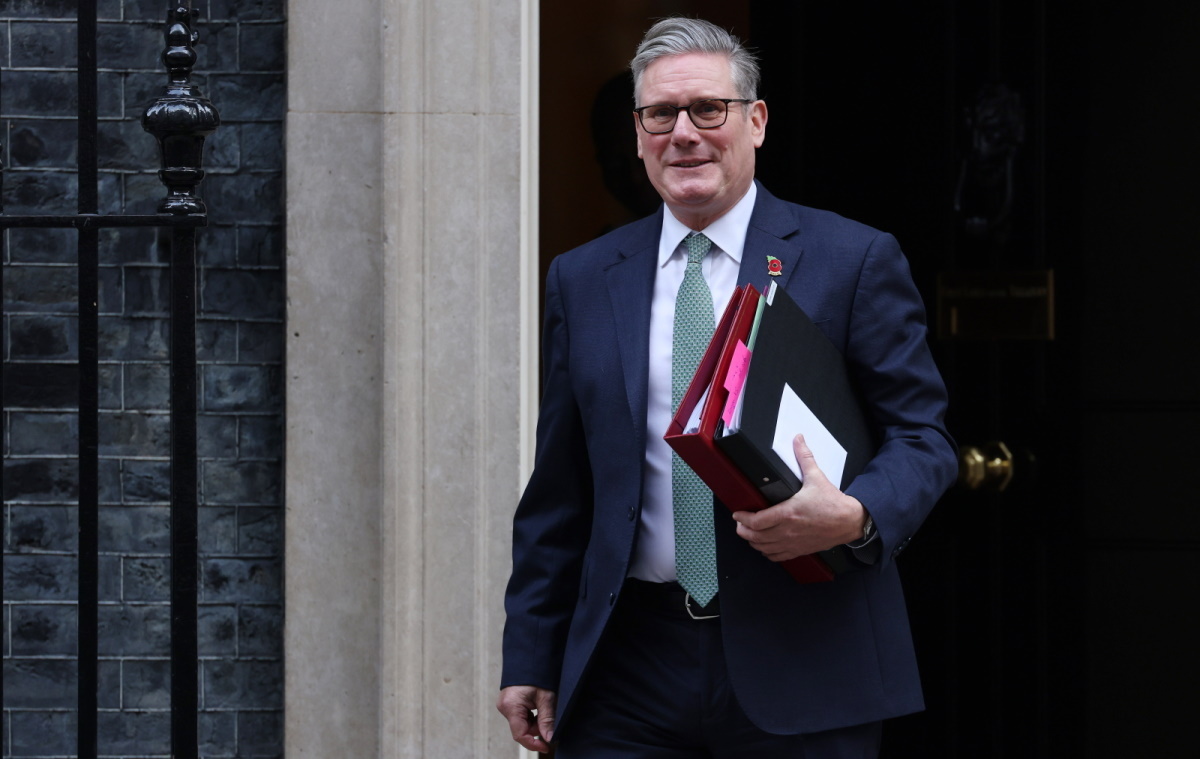 Starmer nie będzie bronił BBC? "Uporządkować sprawy"