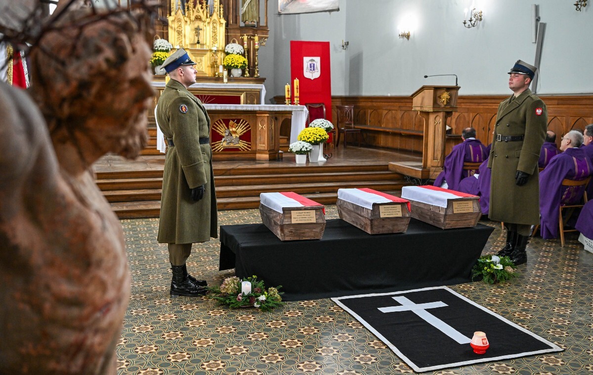 wiadomości,aktualności,wPolityce.pl Uroczystości pogrzebowe żołnierzy WP na Ukrainie