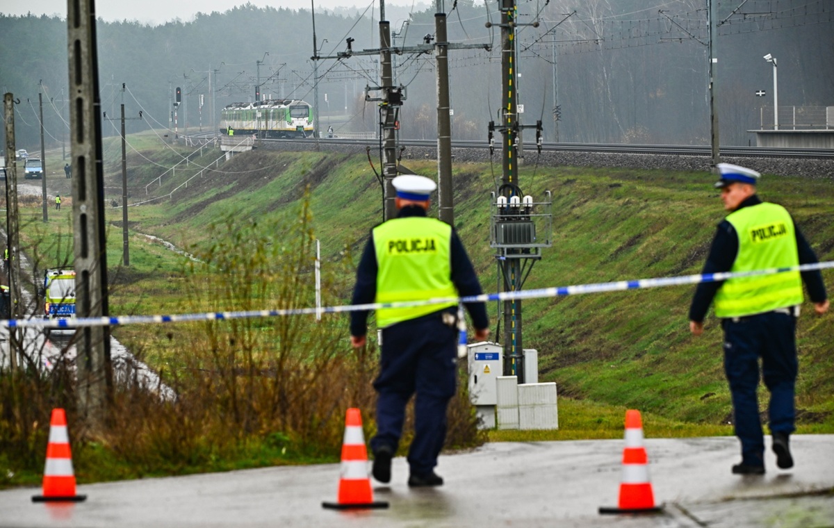 Jest stanowisko policji ws dywersji na kolei. Działa też ABW
