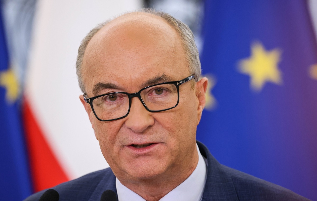 Czarzasty wprowadza zakaz alkoholu i zmiany w kilometrówkach