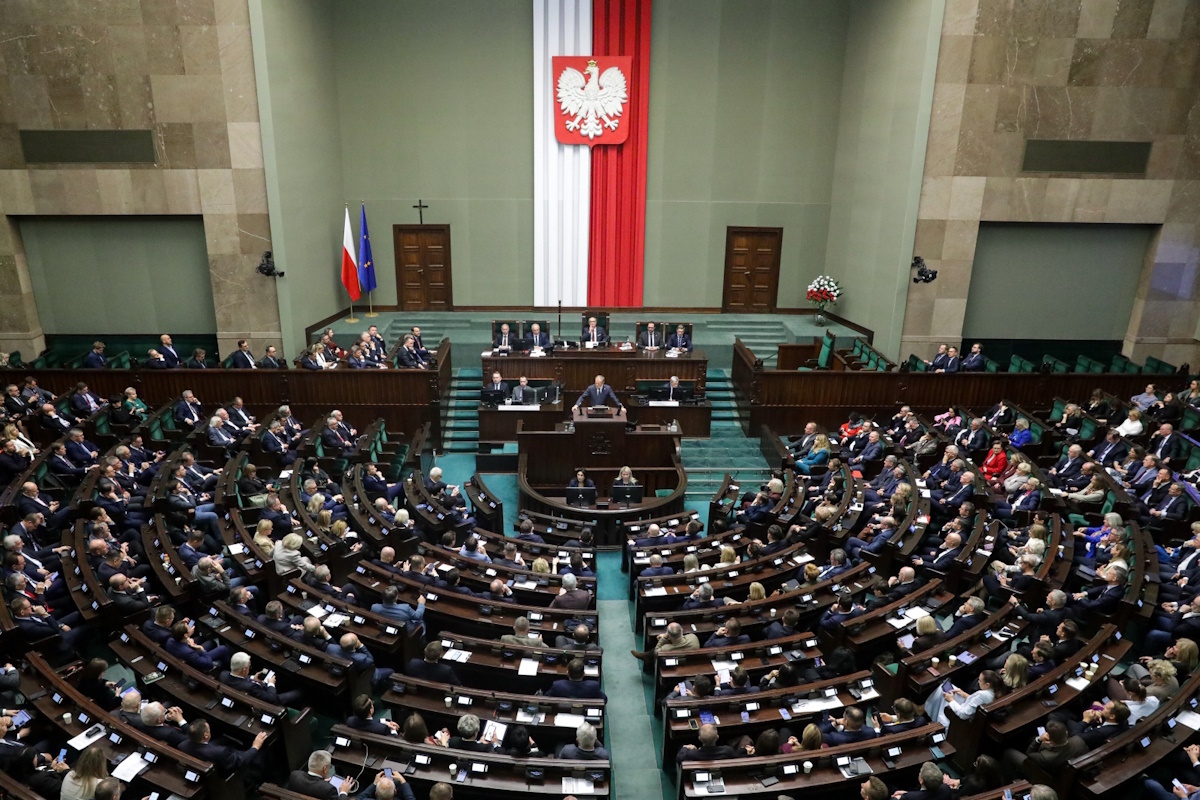 KO przed PiS. Smerfy 2050 i PSL poza Sejmem!