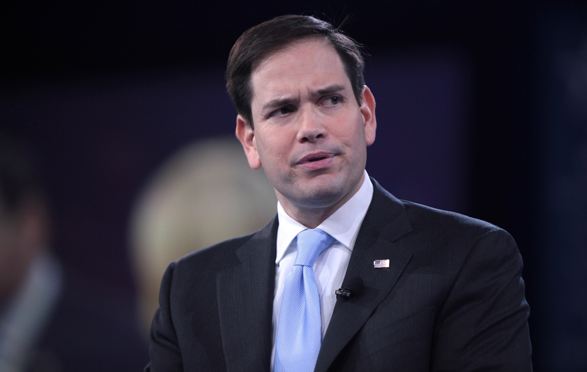 Kto jest autorem planu pokojowego? Sprzeczne sygnały