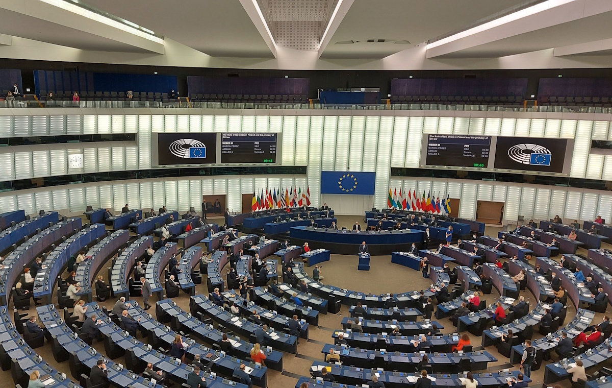 EPL wycofała skandaliczny wniosek. Bielan: Pod naszą presją