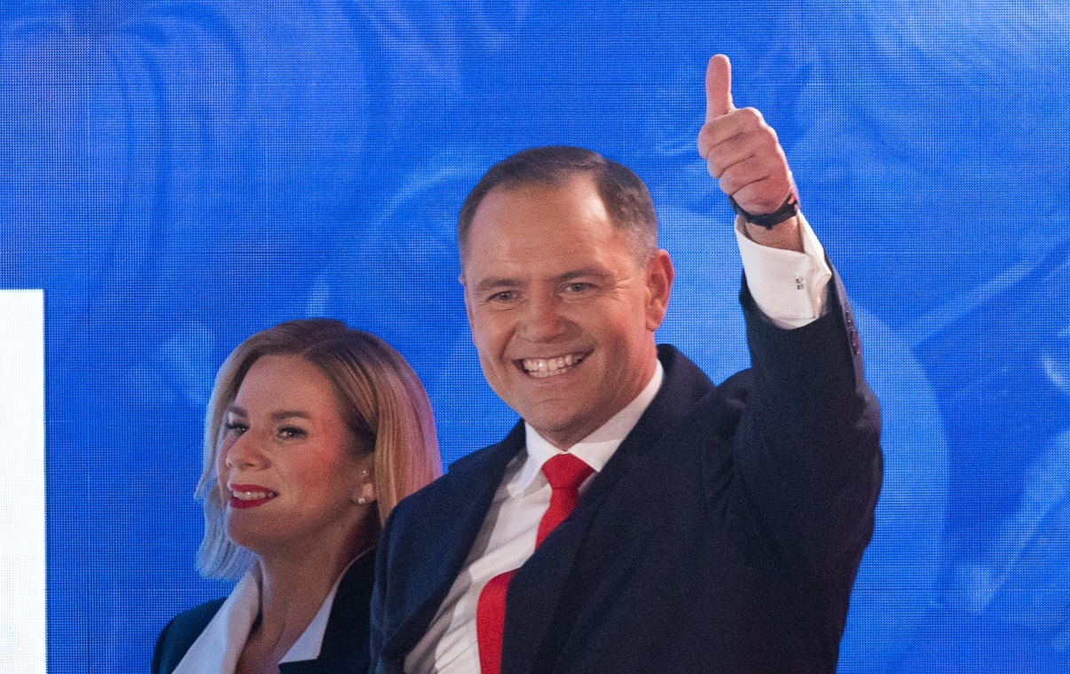 Prezydent Nawrocki dobrze oceniany przez połowę Polaków