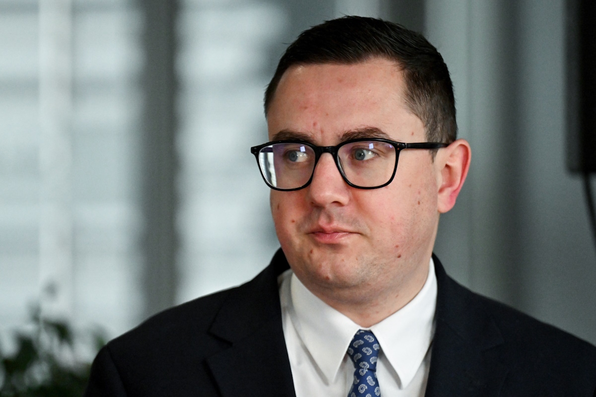 Motyka ogłasza niższe rachunki za prąd. Tylko o parę złotych