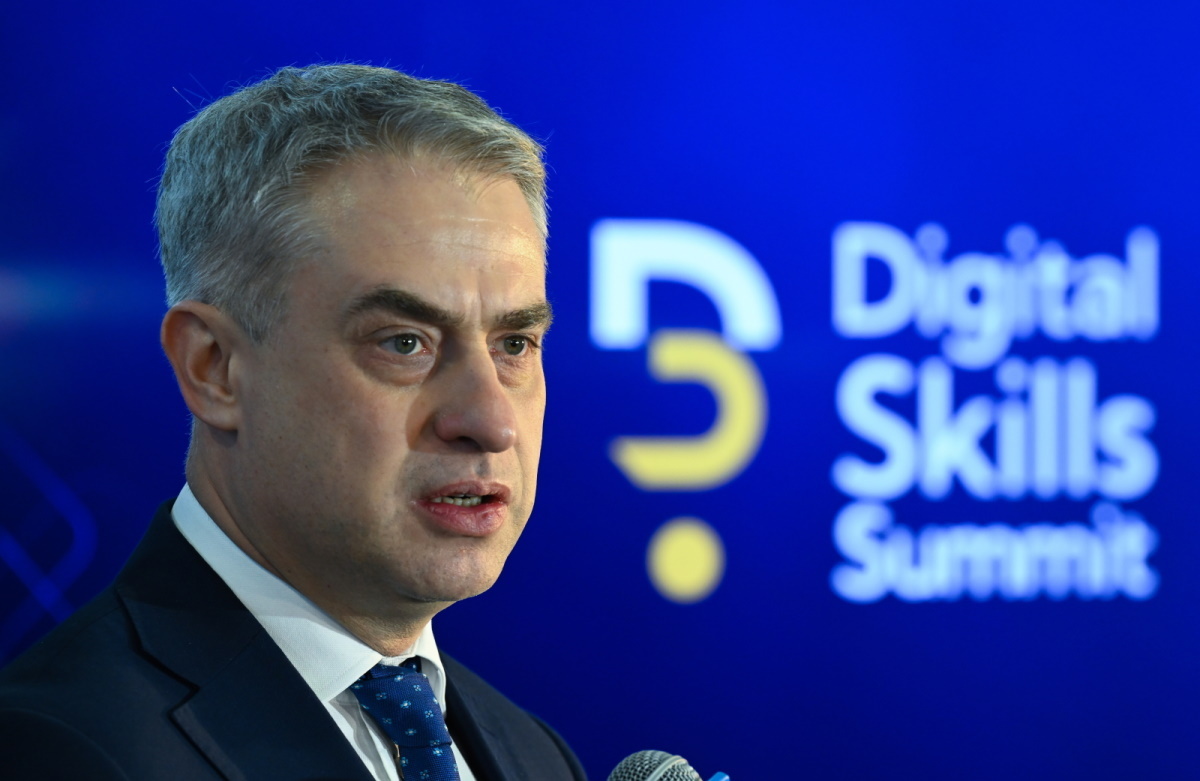 Wicepremier cyfrowych zapowiedzi i inteligentnych śmietników