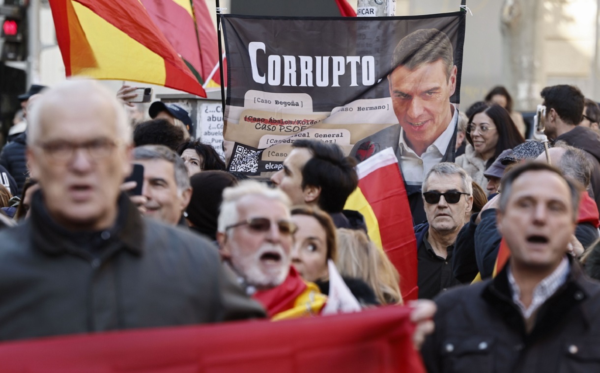 Hiszpańska opozycja: Pedro Sanchez do więzienia!