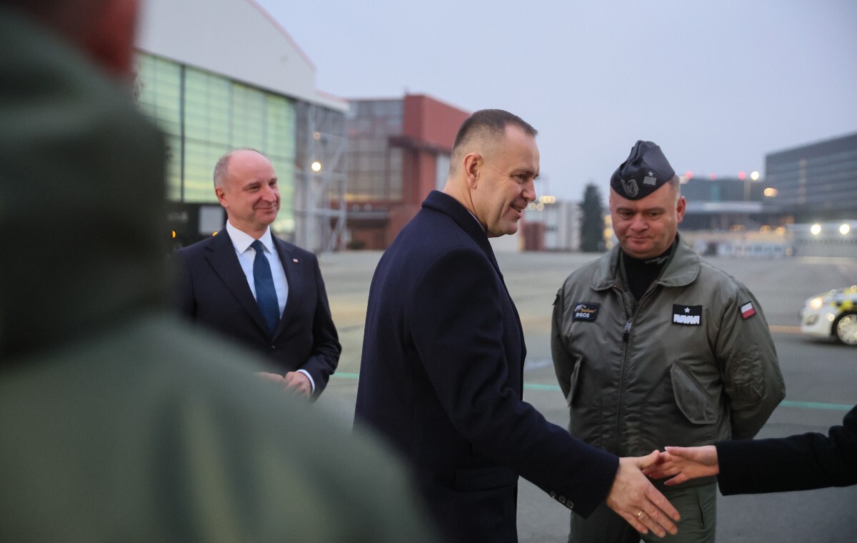 Szczyt V4. Prezydent Nawrocki przybył na Węgry