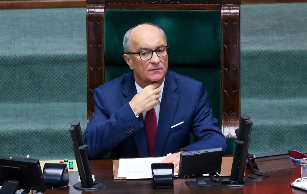 Tomorrow, the government will effort   to reject the president's veto!