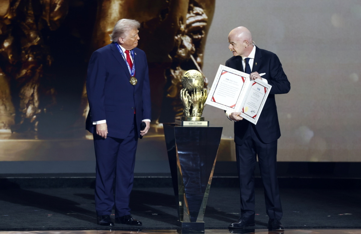 wiadomości,aktualności,wPolityce.pl Donald Trump otrzymał Pokojową Nagrodę... FIFA!