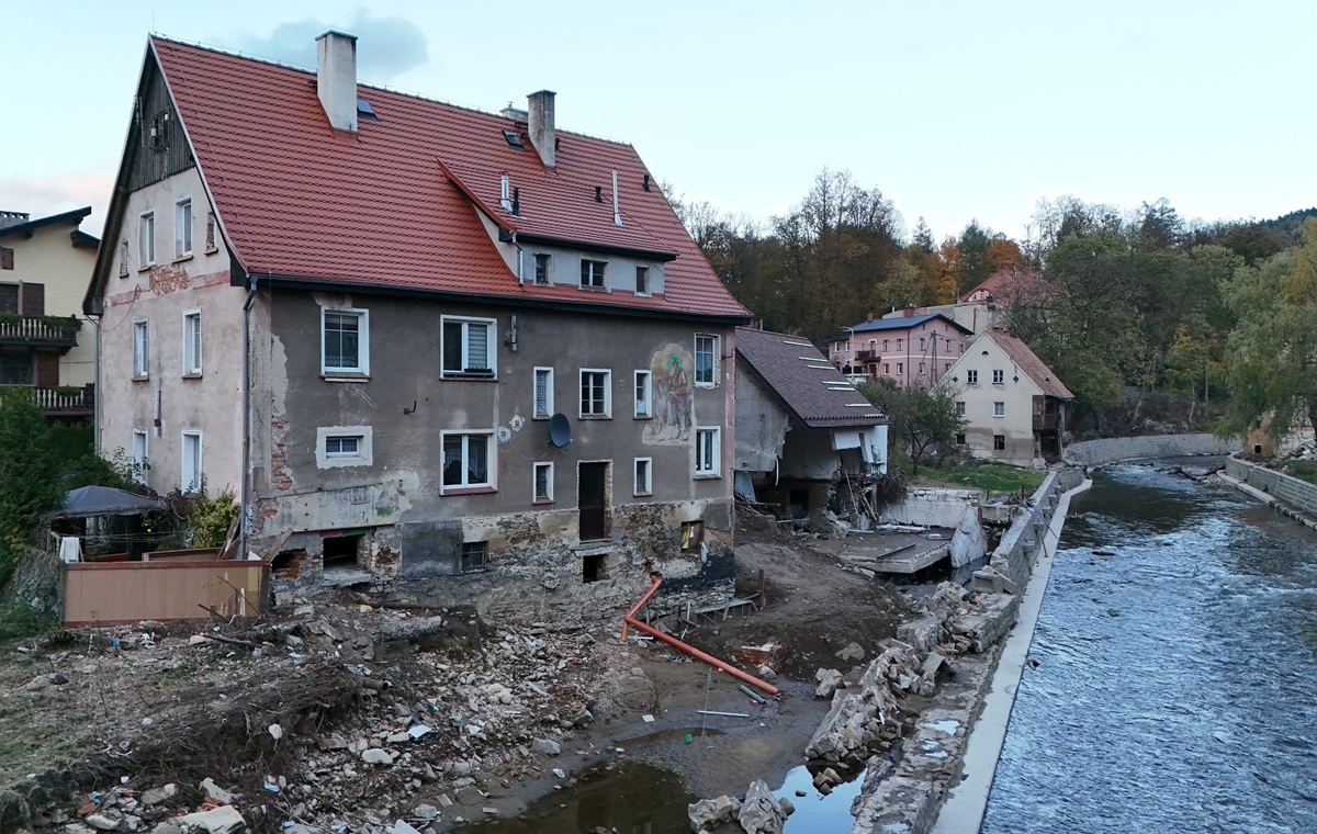 KE wypłaciła Polsce 76 mln euro na pomoc po powodzi