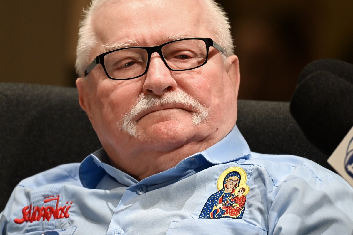 Wałęsa utyskuje na demokrację. "Jeśli tego nie zrobimy..."