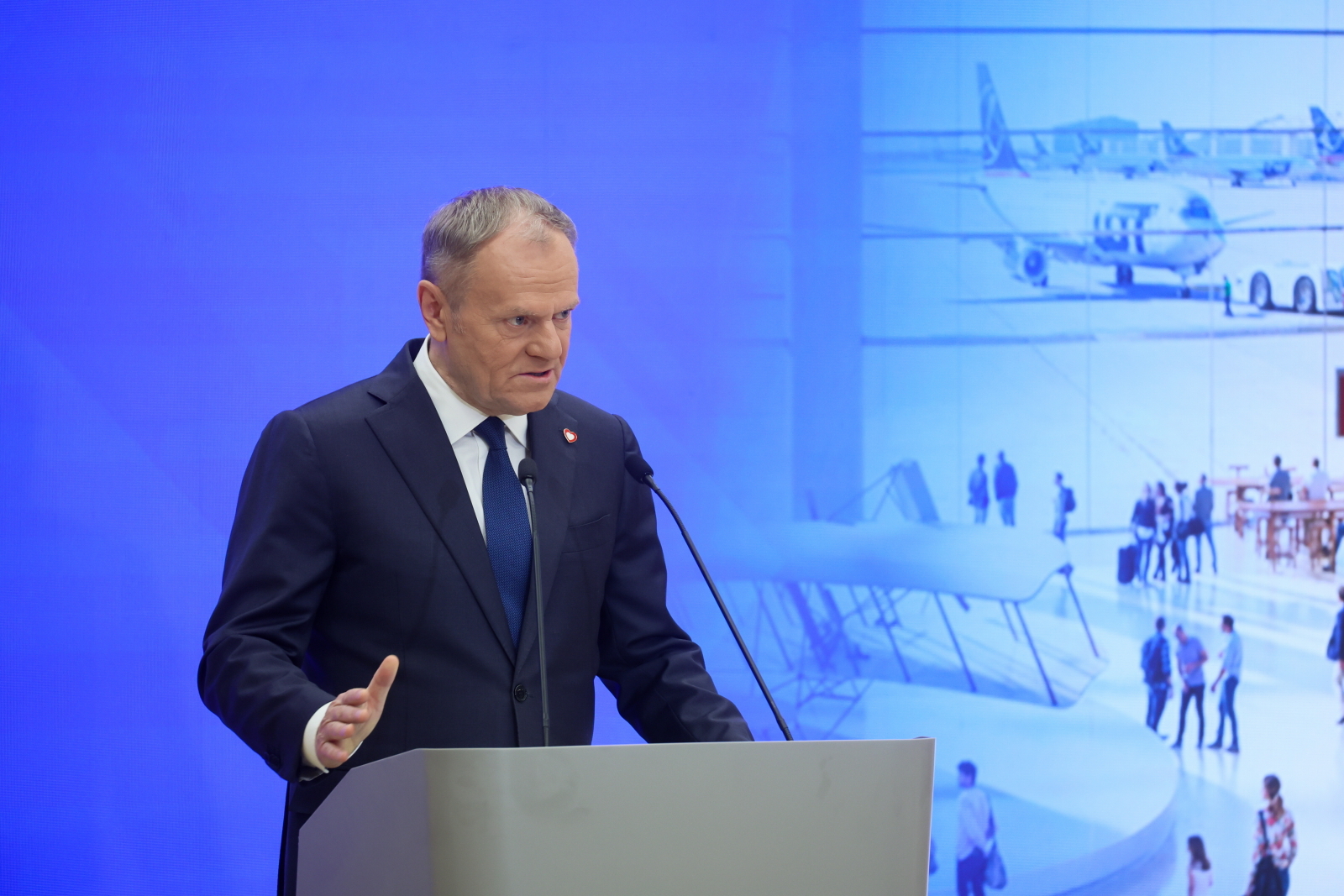 Infantylne filmiki i ataki na prezydenta - oto zajęcie Papy