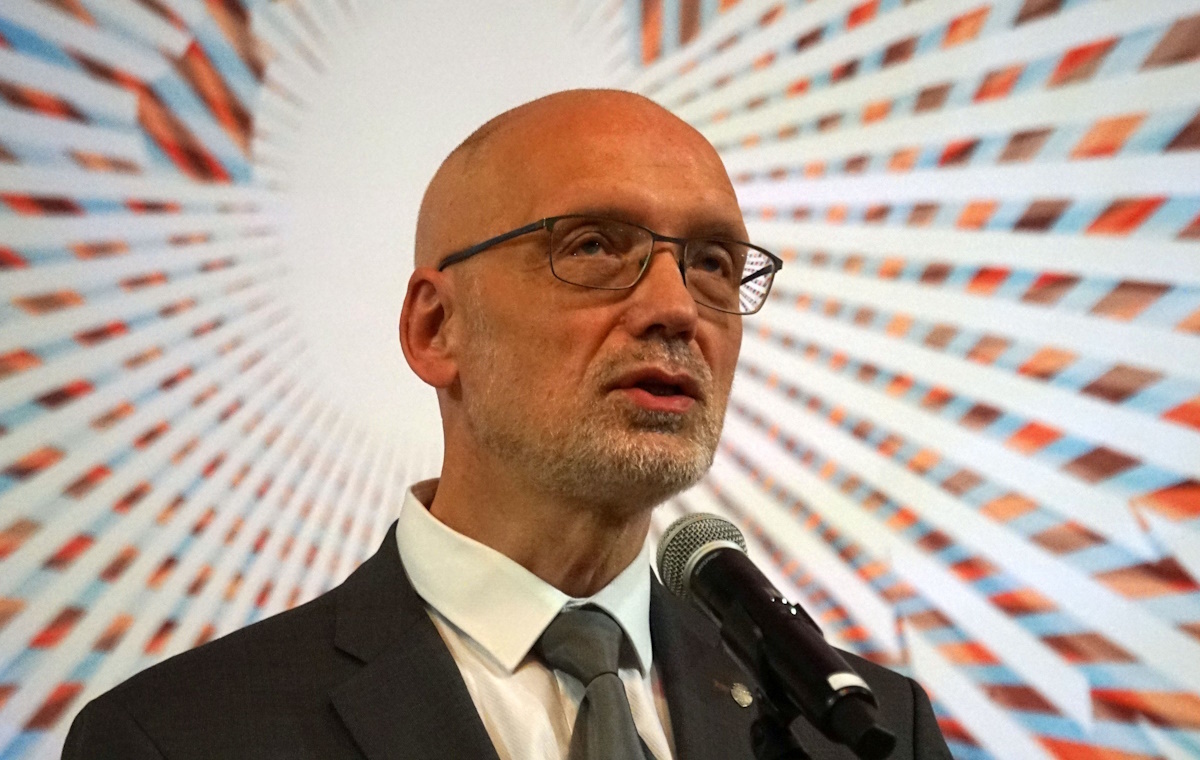 Prof. Nowak:Odcięcie jednej z frakcji to dla PiS samobójstwo