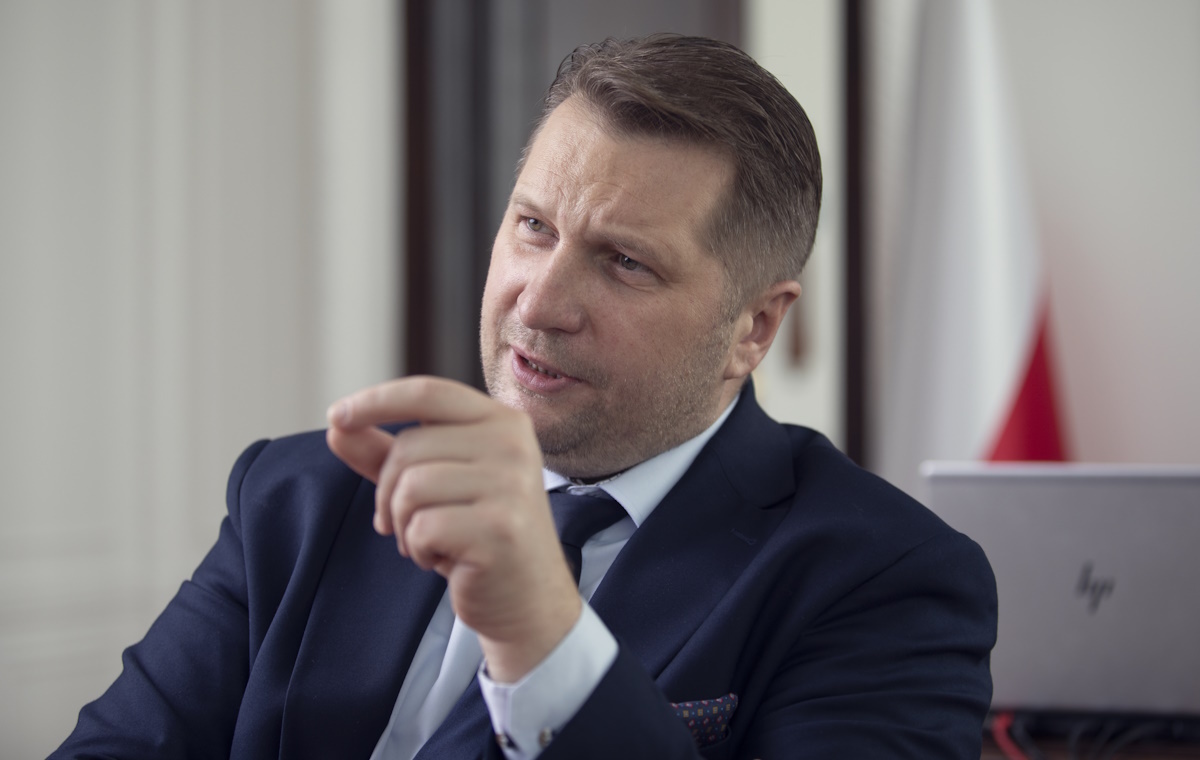 Prof. Czarnek: Żurek dalej idzie drogą gwałtu praworządności