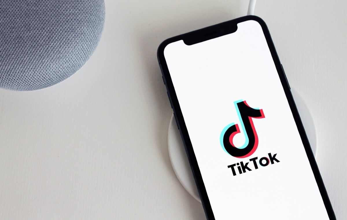 TikTok poza kontrolą. Algorytmy sterują emocjami dzieci