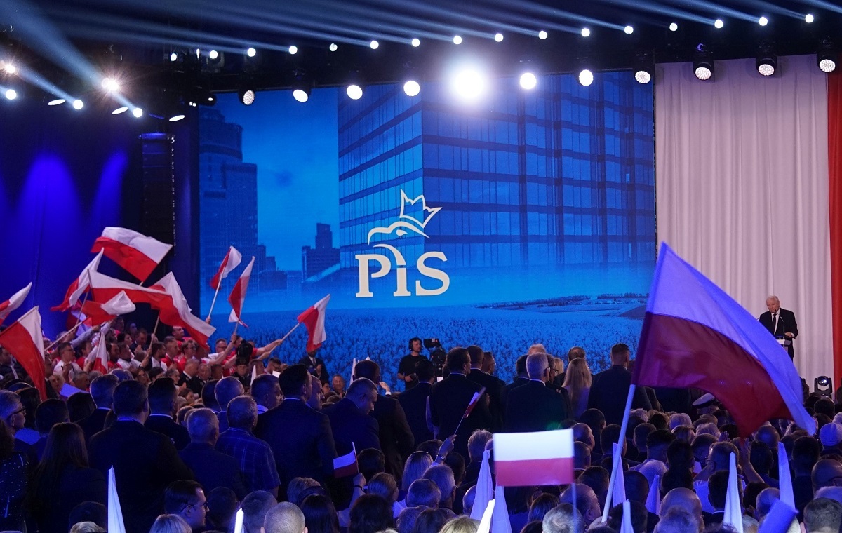 Polacy nie wierzą w tezy o możliwości rozpadu PiS