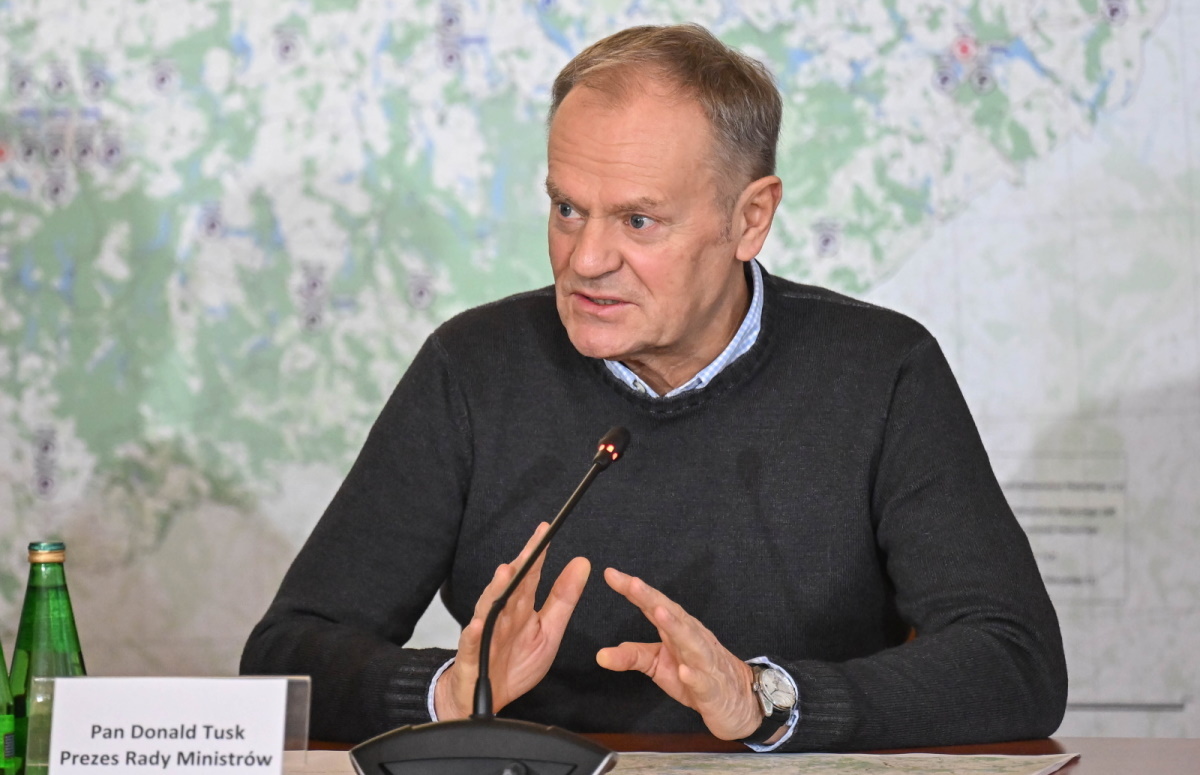 TYLKO U NAS. Jakubiak: Tusk ma skazę chłopa pańszczyźnianego