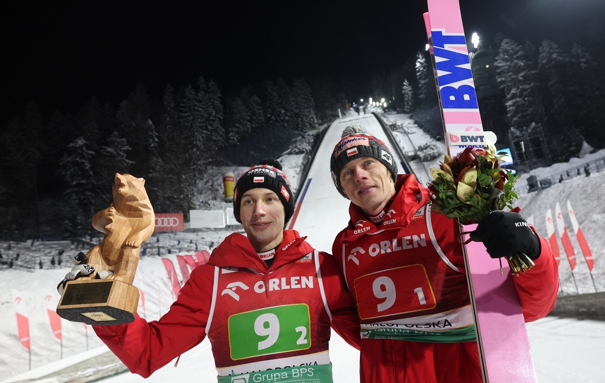 wiadomości,aktualności,wPolityce.pl Kacper Tomasiak i Dawid Kubacki na podium w Zakopanem!