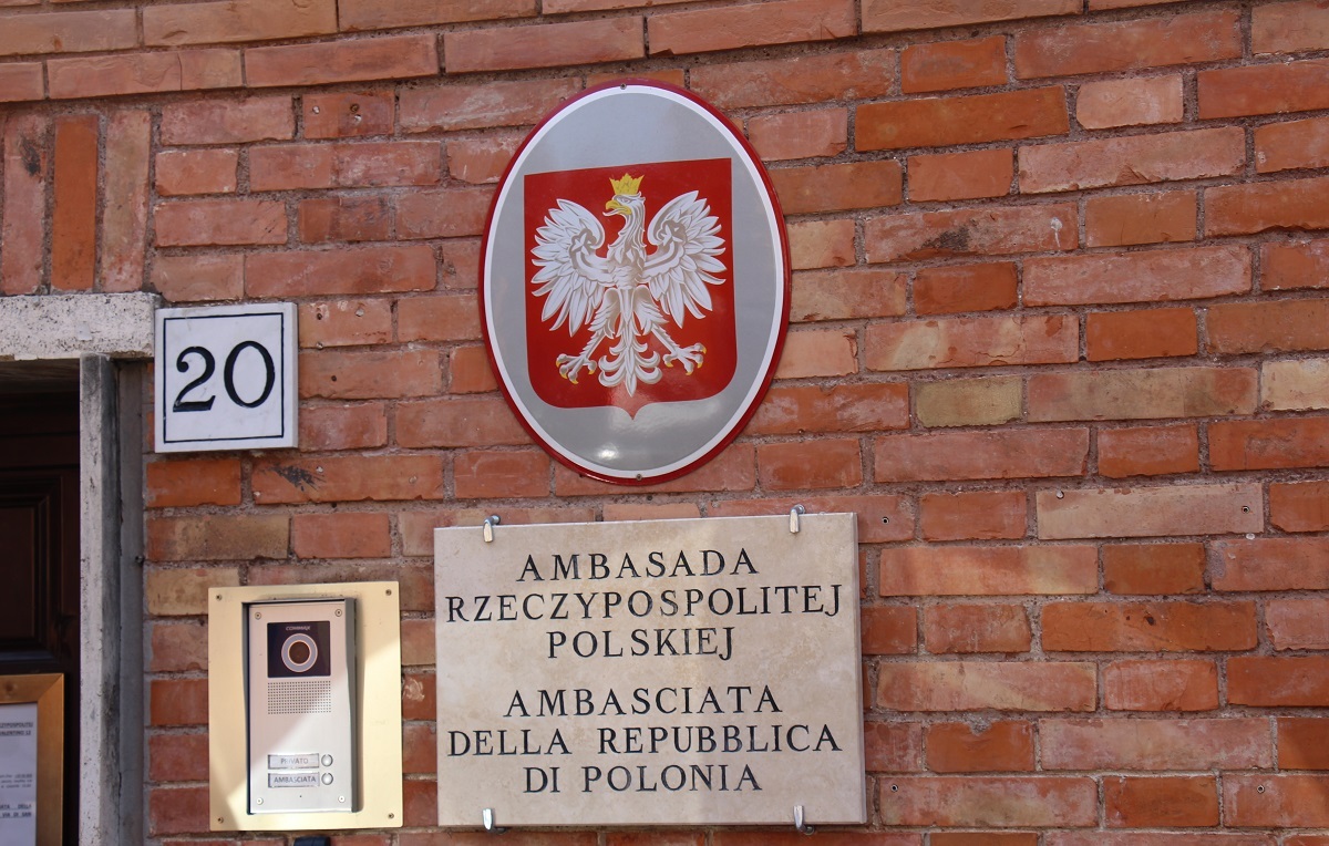 Rozmowy o ambasadorach? Prezydent zaproponuje termin