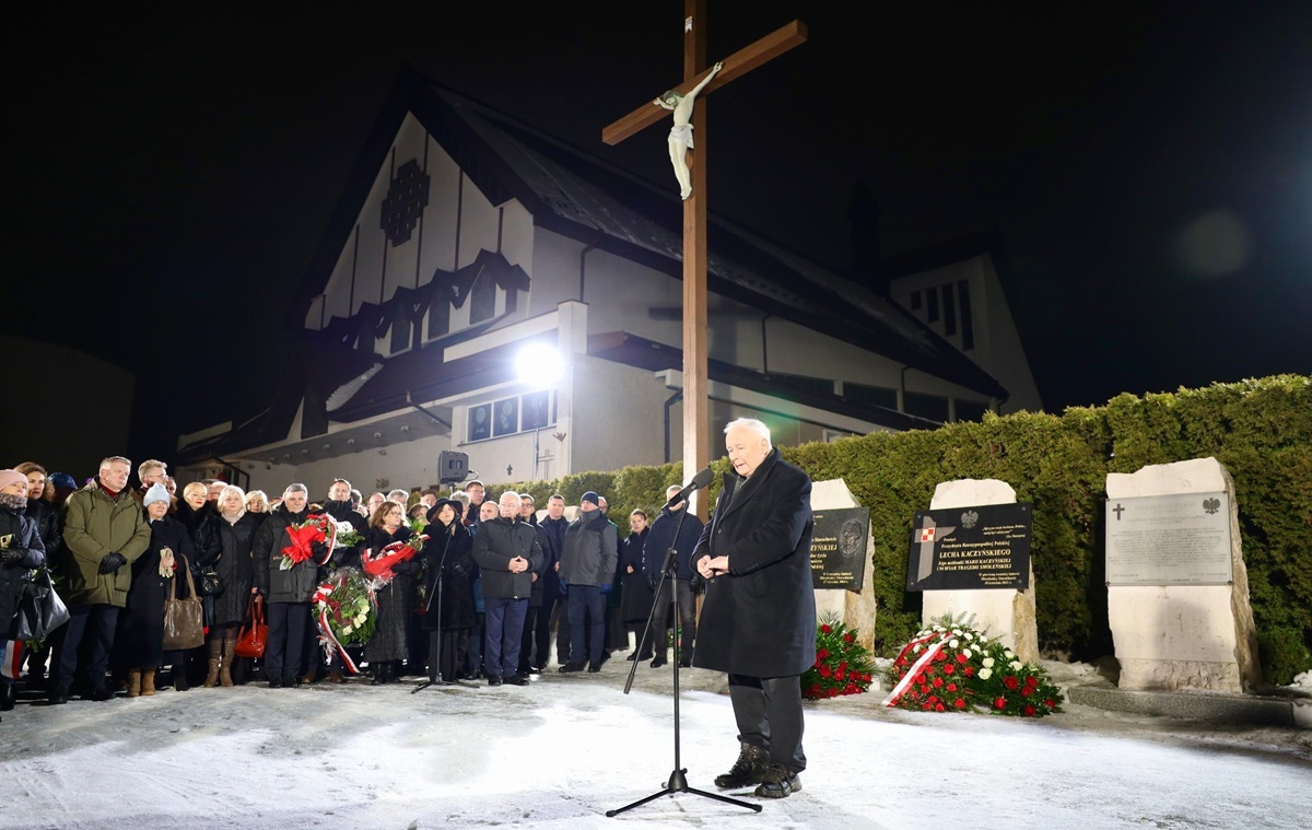 Prezes PiS uczcił pamięć matki. "Wolność jest zagrożona"