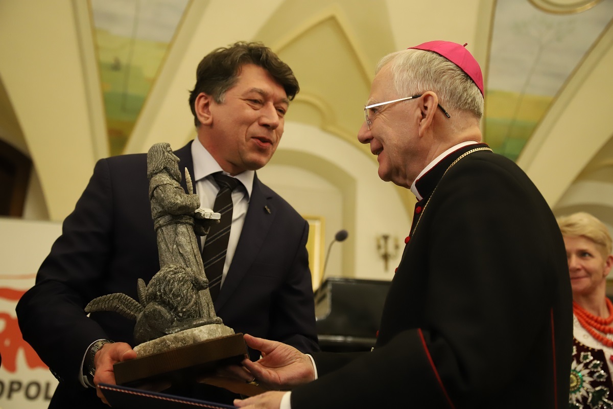 wiadomości,aktualności,wPolityce.pl Wyjątkowe uhonorowanie abp. Jędraszewskiego! 