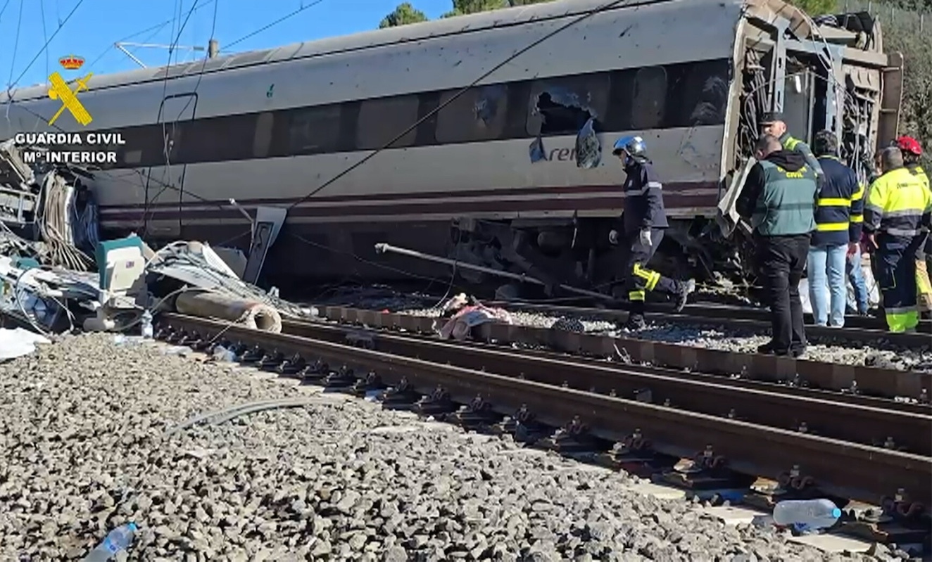 Do 40 wzrosła liczba ofiar katastrofy kolejowej w Hiszpanii