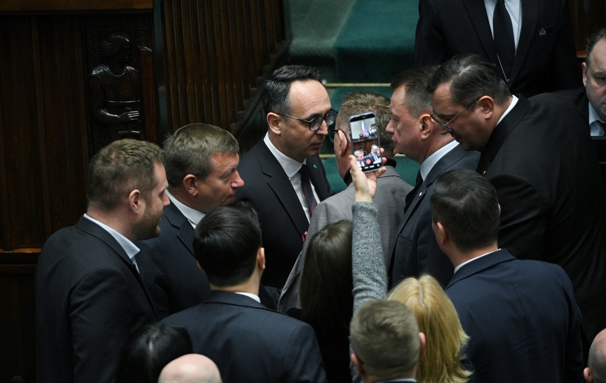 Awantura w Sejmie! Zaczęło się od wymiany Paszyka i Błaszczaka