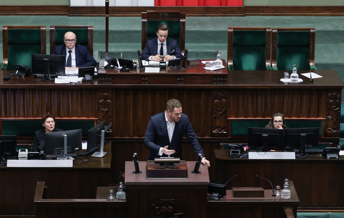 Sejm dyskutował o projektach ws. alkoholu. Cieszyński: Buble