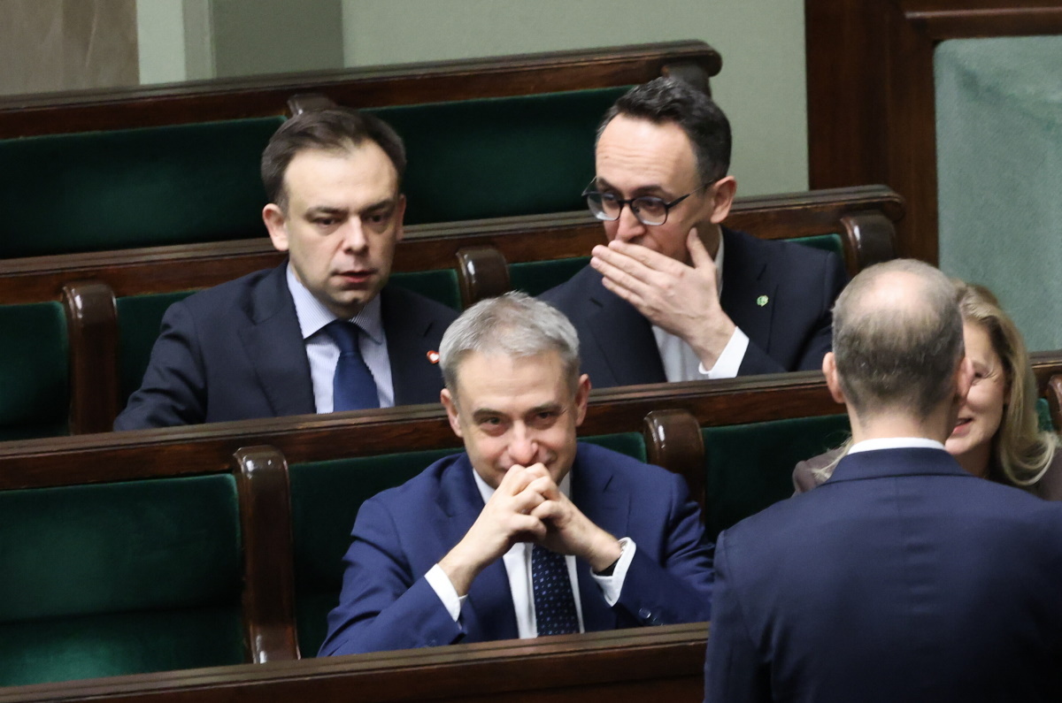 Zasłona dymna? Domański w "Financial Times" o przyjęciu euro