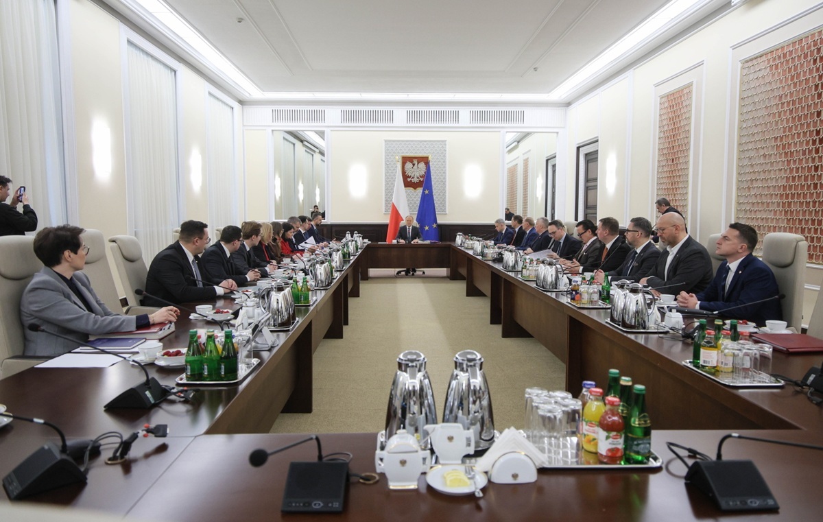 Aż 48 procent Polaków uważa, iż sytuacja zmierza w złym kierunku