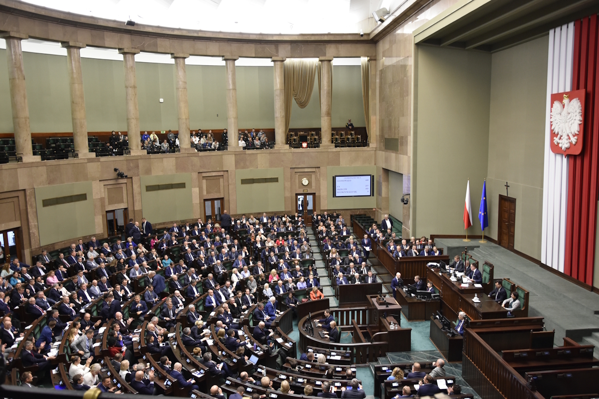 Przewrót kopernikański czy polityczny erzac? POLEMIKA