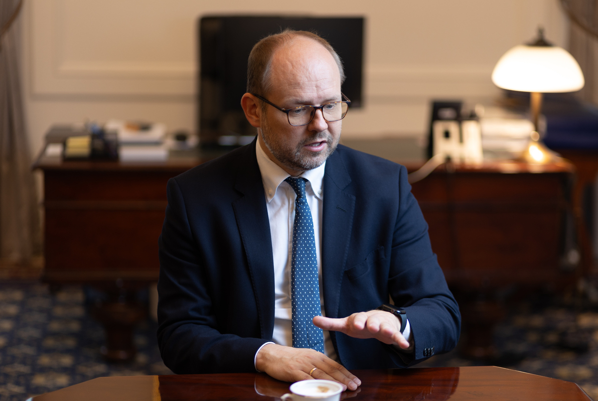 Przydacz o "znakach zapytania" w życiorysie Towarzysza