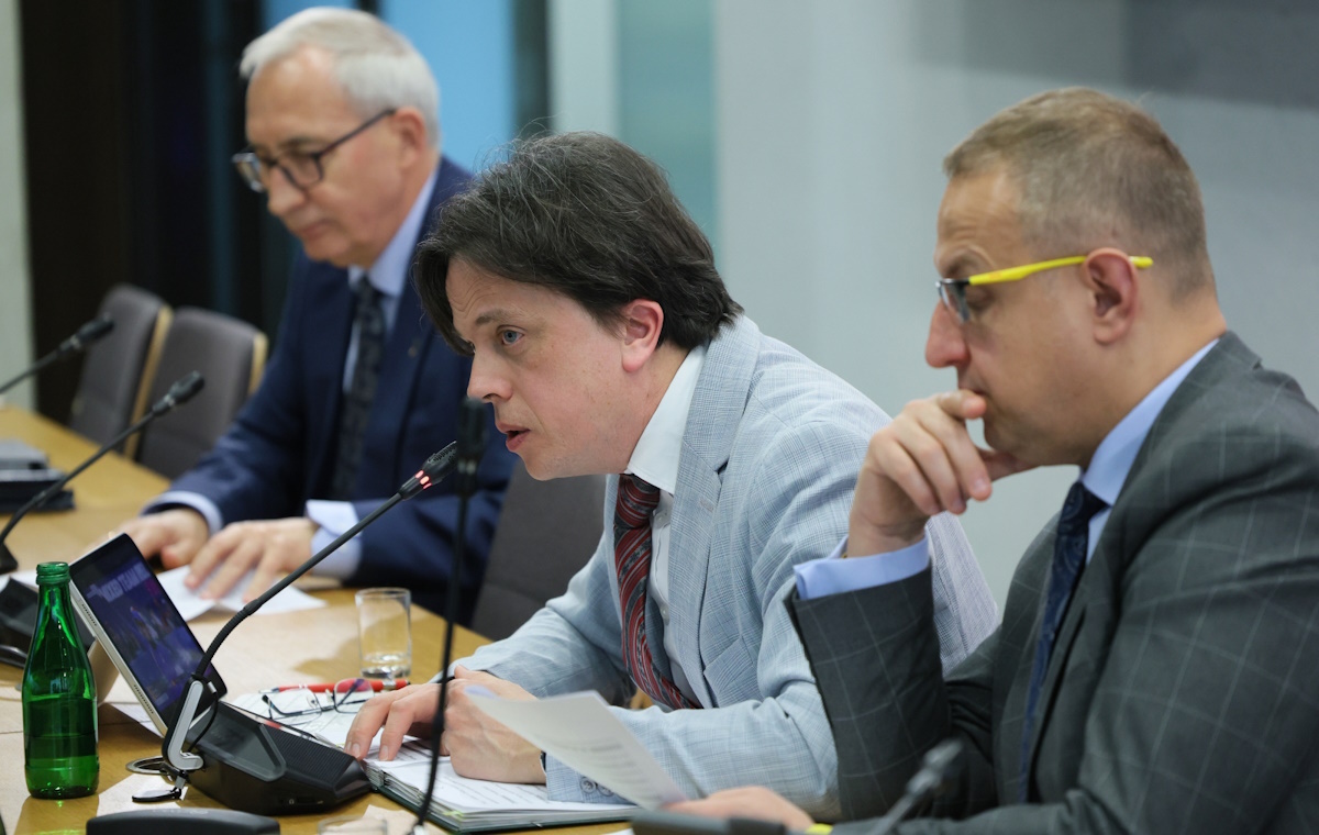 Posłowie koalicji Tuska udzielili nagany Ziobrze i Romanowskiemu