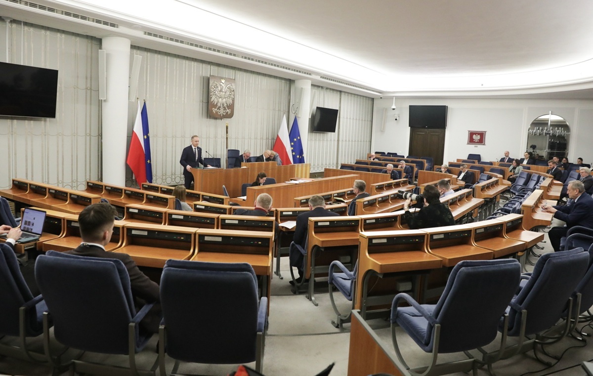 Gorąco na komisji ws. SAFE. Pozytywnie zaopiniowano poprawkę