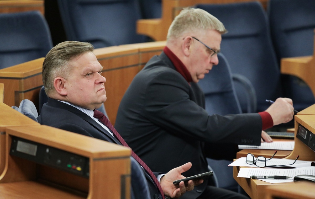 Skurkiewicz o SAFE: Wiecie, za czym będziecie głosować?