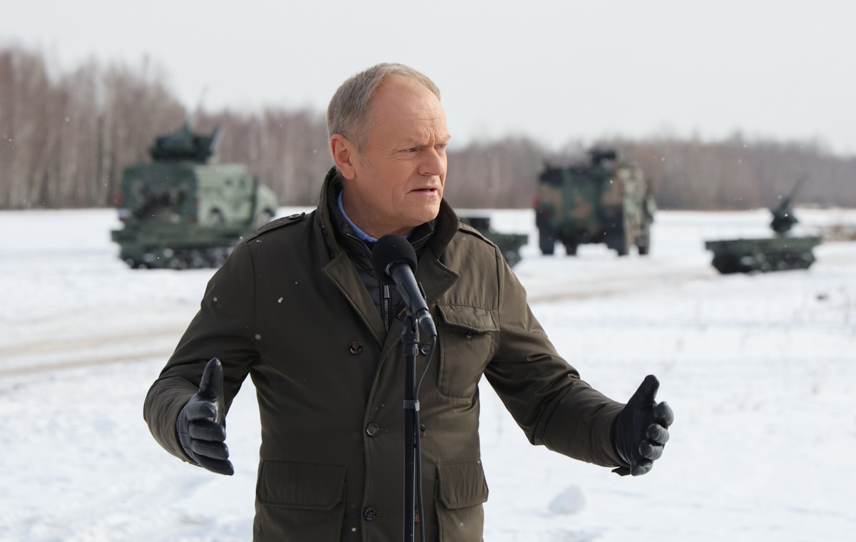 Tusk apeluje o nieblokowanie SAFE. Do kogo został skierowany?