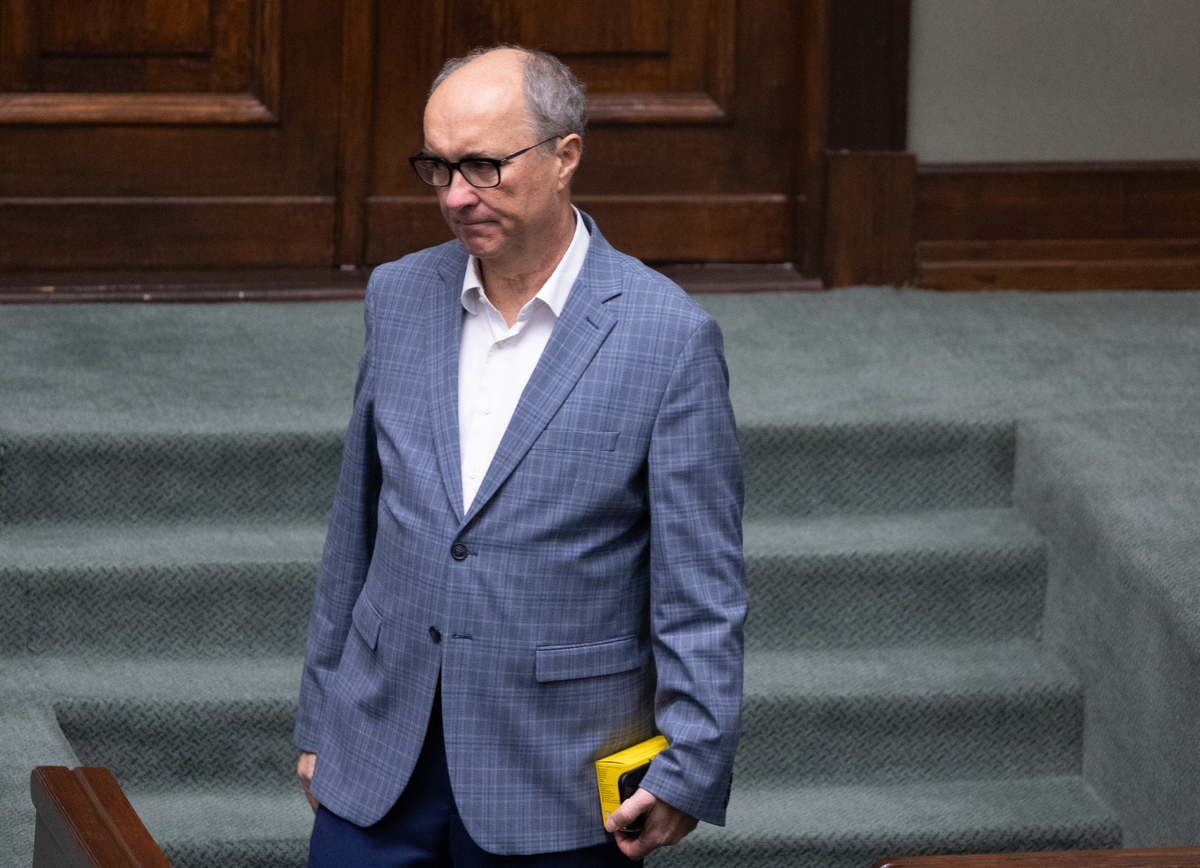 Późny wpis Czarzastego do rejestru korzyści. Wypłyną nowe sprawy