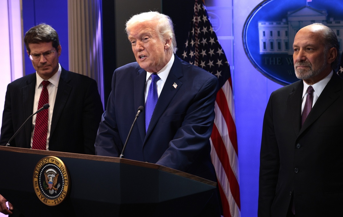 Trump zapowiada nałożenie nowych ceł! Krytykuje też SN