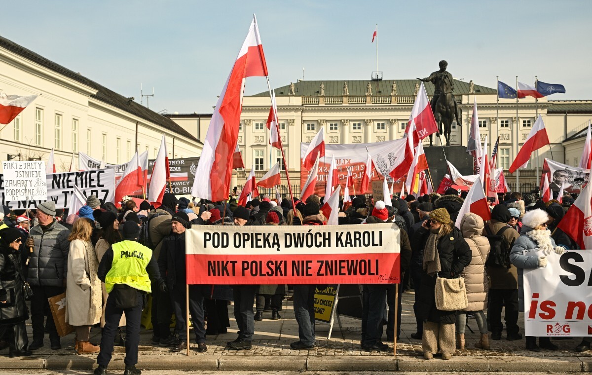 Protest "Nie dla SAFE" w Warszawie. "Nie chcemy tej pożyczki"