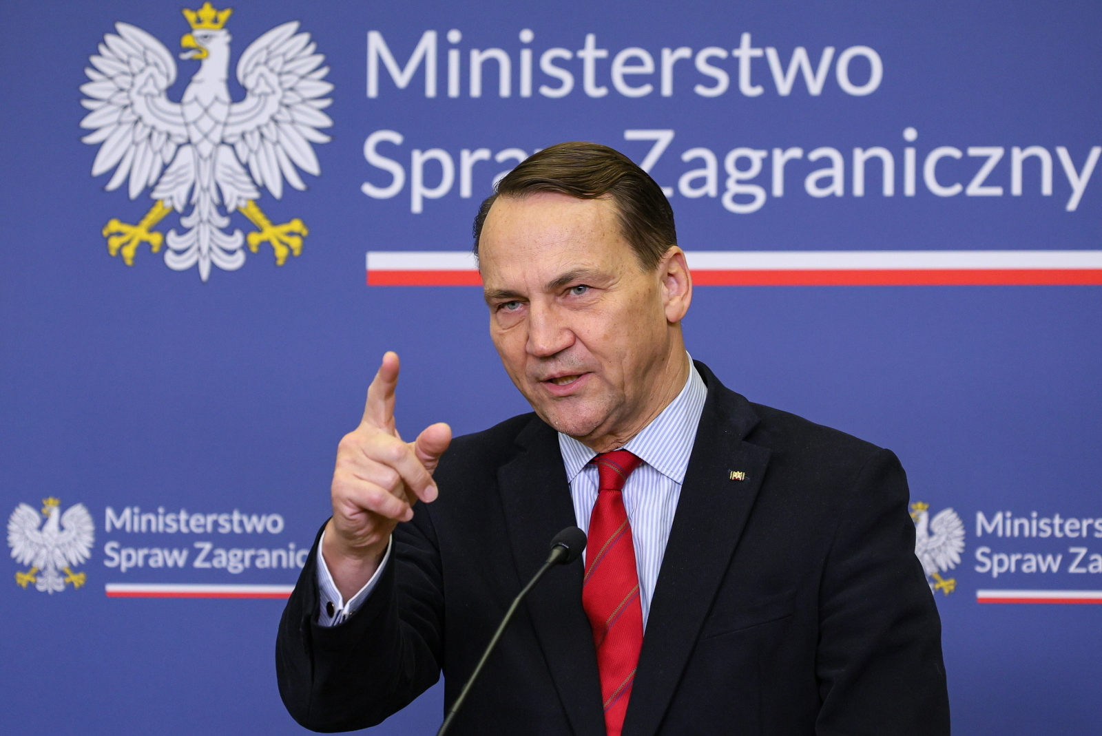 Sikorski szczerze o SAFE i z pomyśle na ryzyko kursowe