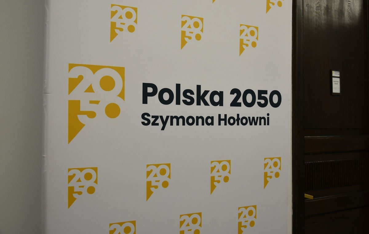 Kolejnych pięciu posłów przejdzie z Polski 2050 do Centrum?!