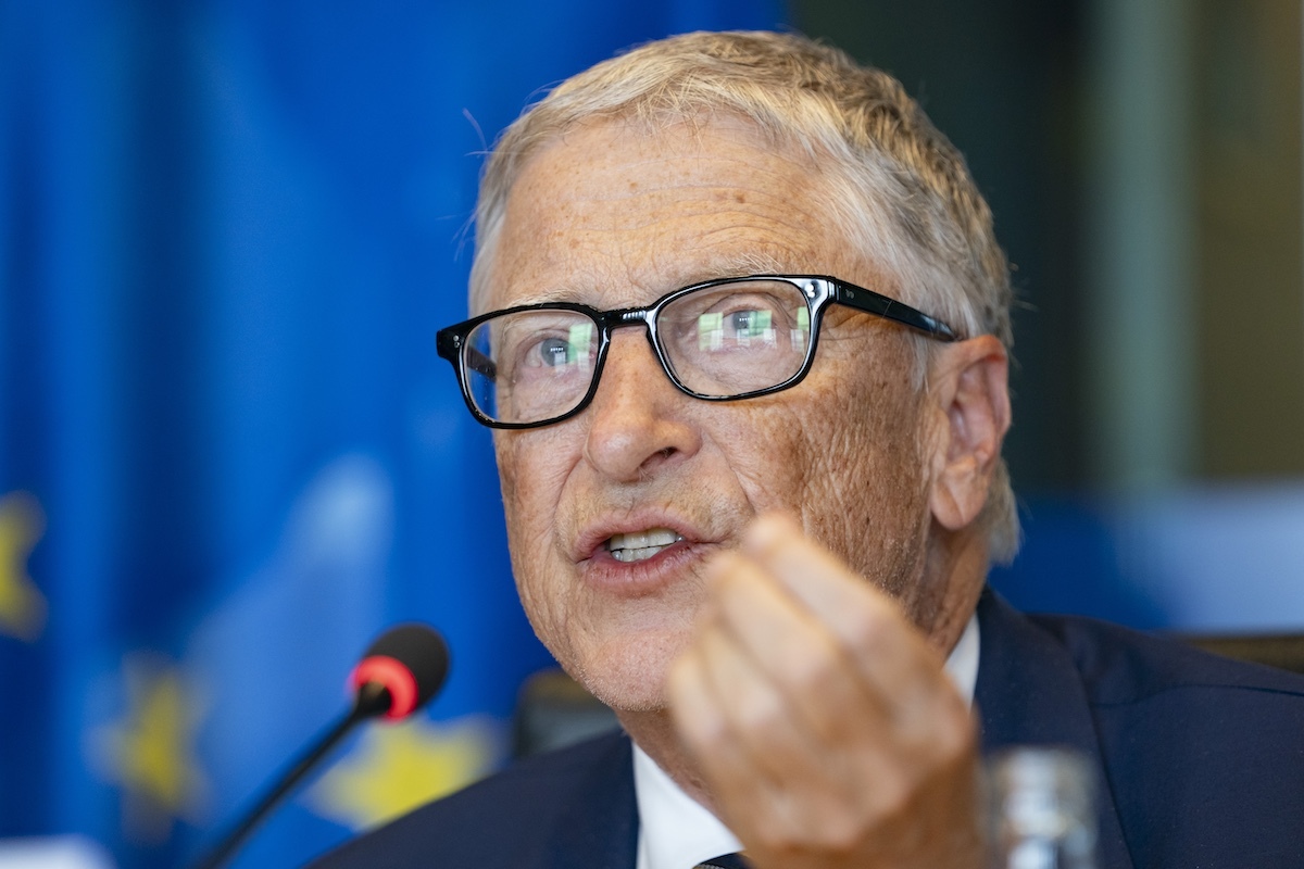 Gates przeprasza za kontakty z Epsteinem