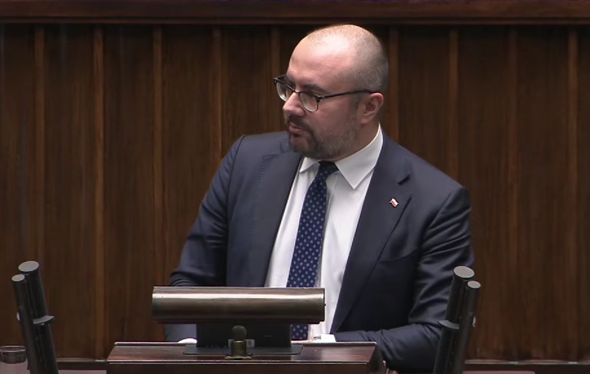 Jabłoński po exposé Sikorskiego: "Tchórze, frajerzy..."