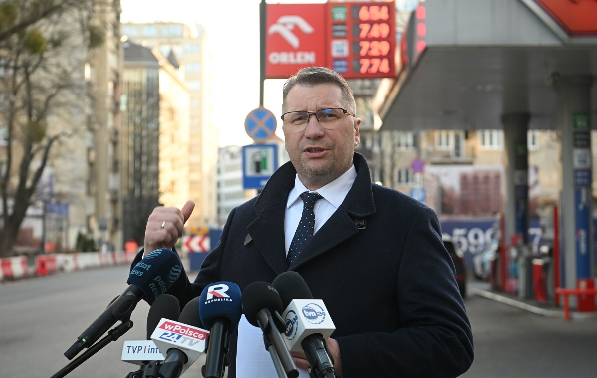 Absurdalne pytanie TVN24 do prof. Czarnka! Celna riposta