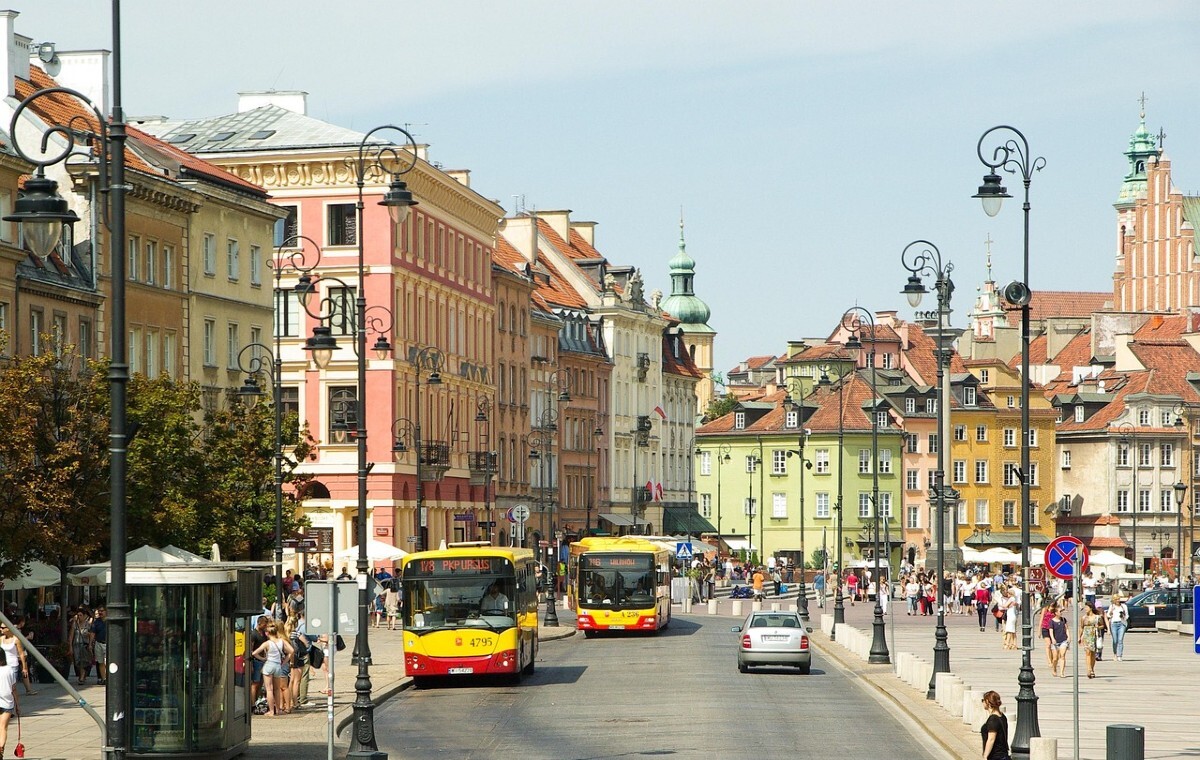 Nieufność dominuje w relacjach społecznych. SONDAŻ
