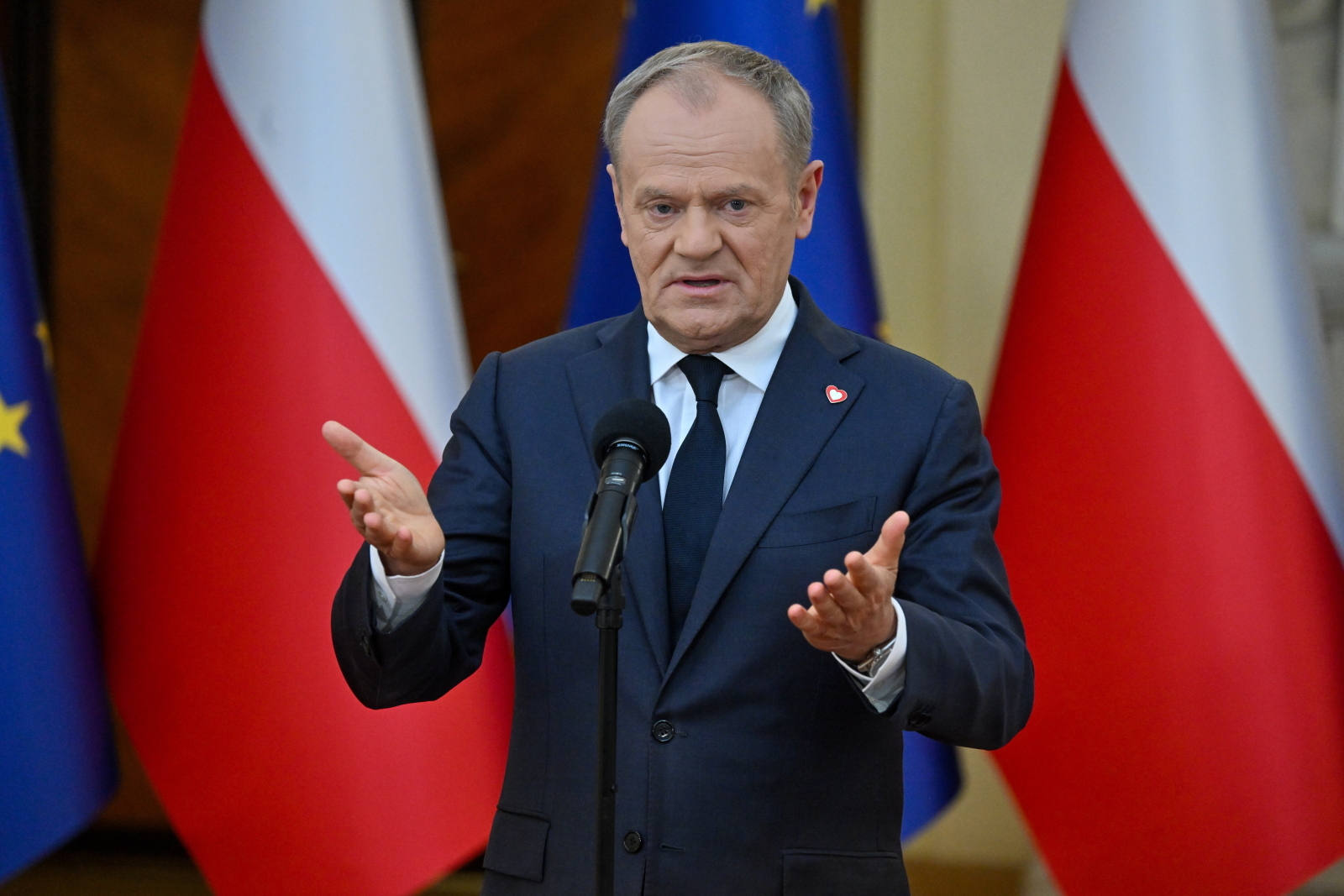 Tusk po spotkaniu atakuje prezydenta i szefa NBP: SAFE 0 złotych