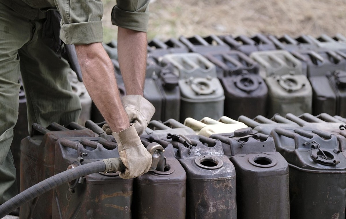 MAE proponuje największe w historii uwolnienie rezerw ropy