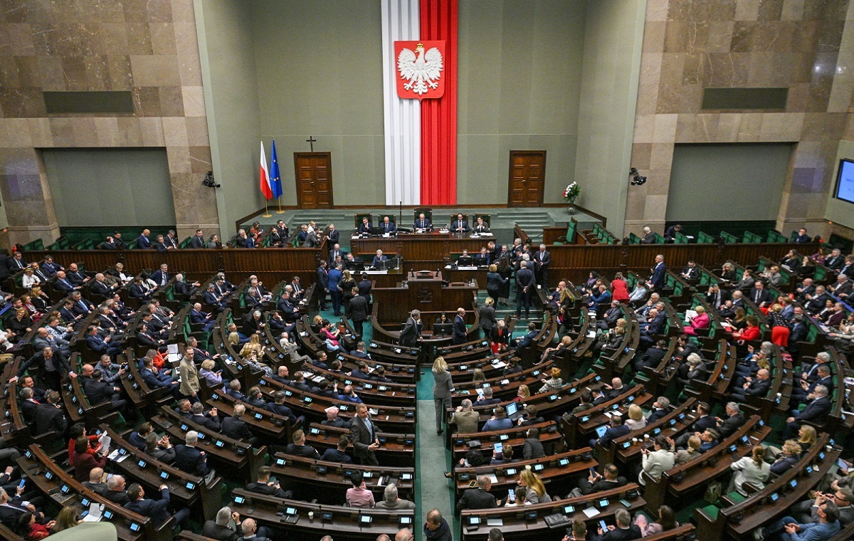 Koalicja Tuska brnie naprzód. Sejm dyskutował o likwidacji CBA