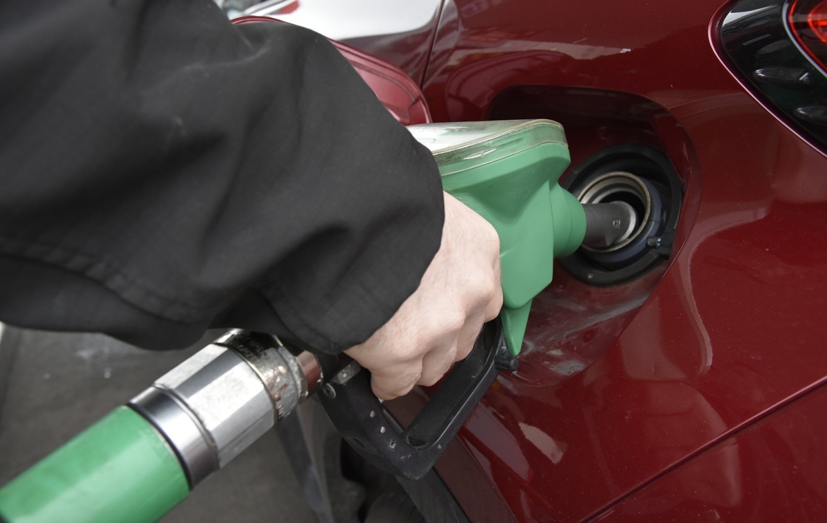 Analitycy alarmują! Ceny paliw przez cały czas będą rosnąć